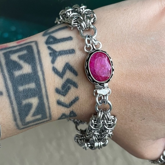 Maille stainless steel indian ruby bracelet . Handmade chain & ruby gem clasp - Picture 14 of 16